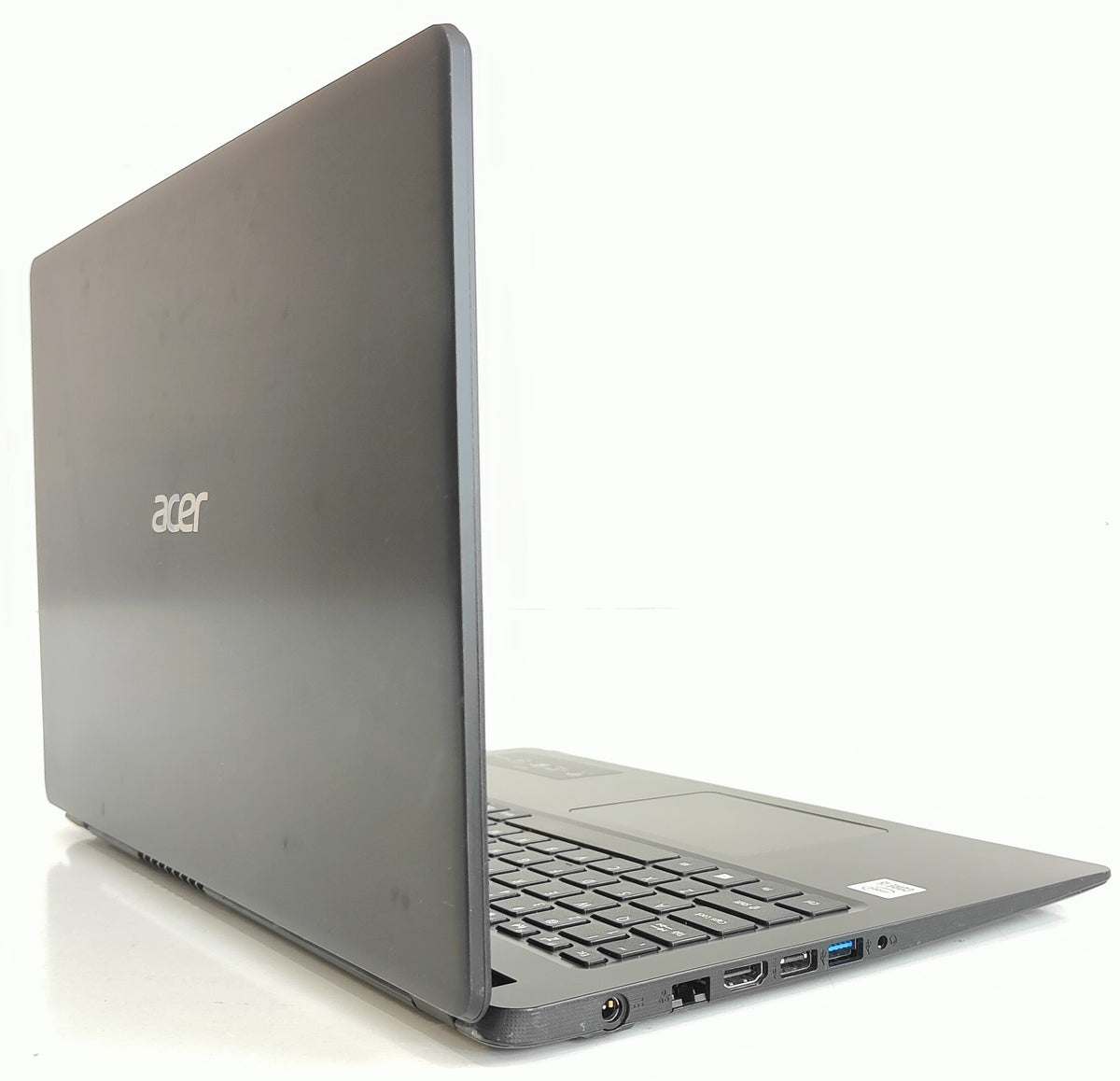 Acer Aspire A315-54 i5-8265U / 8 GB / 256 GB SSD / FHD / Win 11