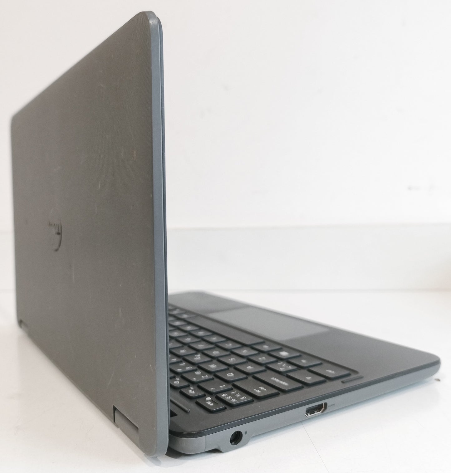 DELL Latitude 3120 N5100 / 4 GB / 120 GB SSD / FHD / Win 11