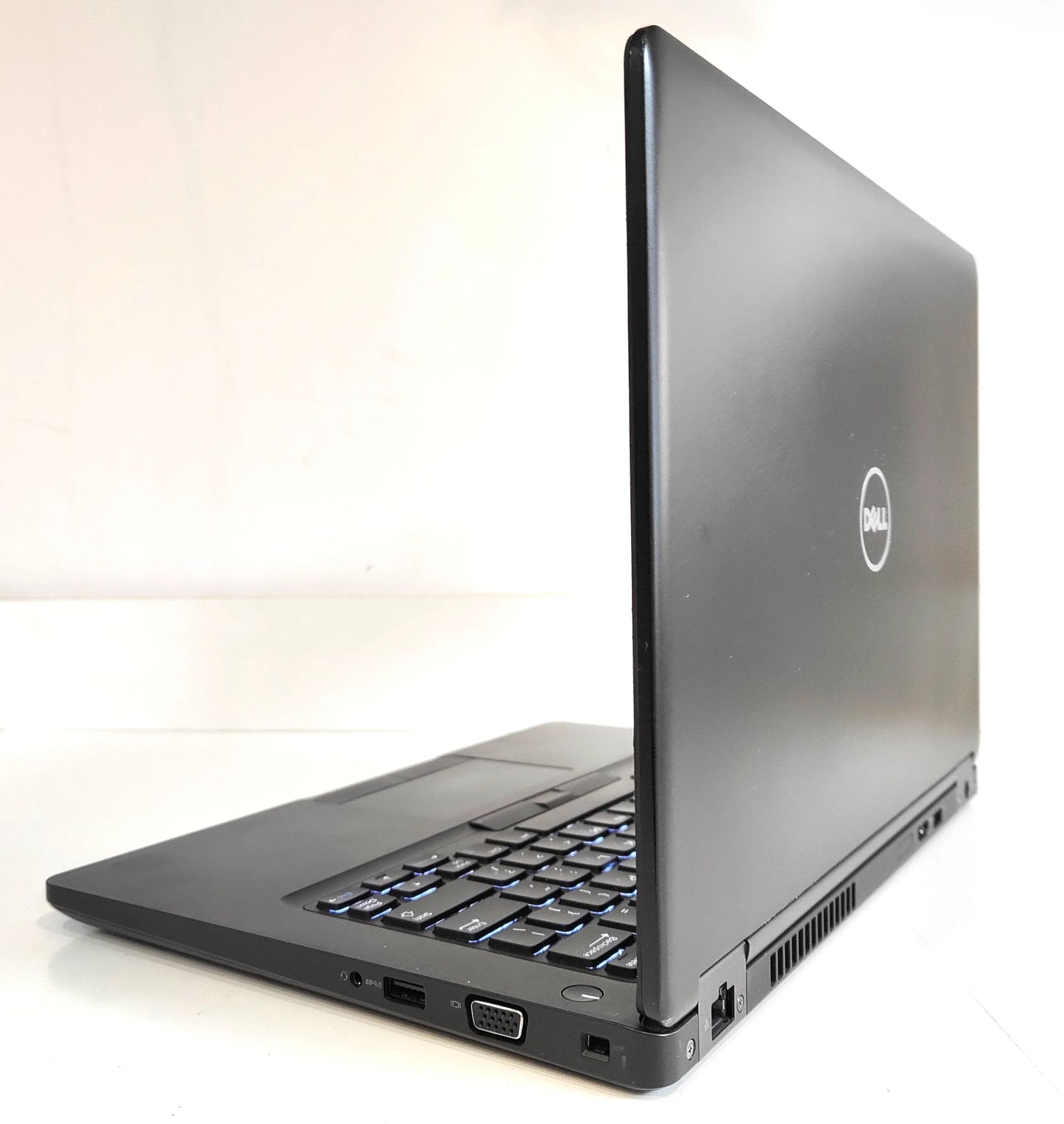DELL Latitude 5490 Touch i7-8650U / 8 GB / 256 GB SSD / FHD / Win 11