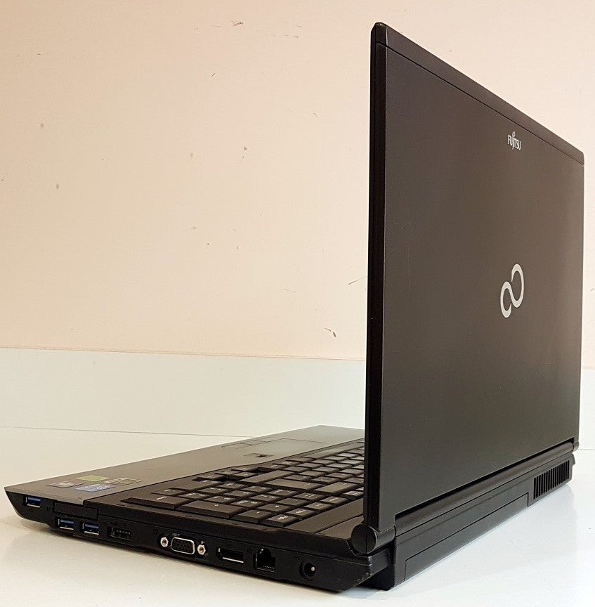 Fujitsu Celsius H720 i7-3720QM / 8 GB / 120 GB SSD / FHD IPS / QK1000M / Win 10