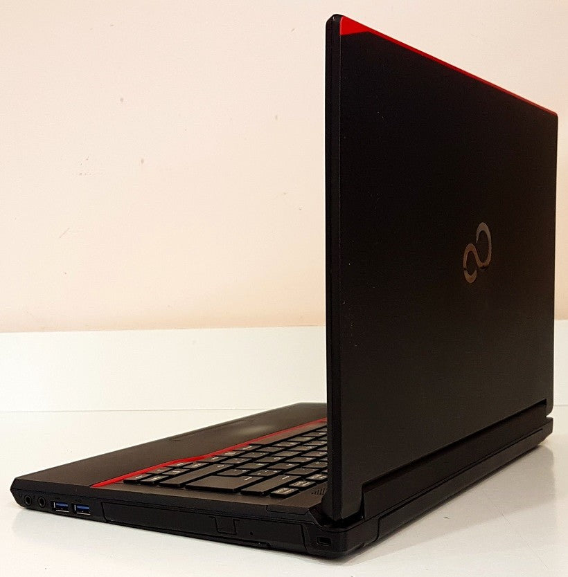 Fujitsu LifeBook E546 i3-6100U / 8 GB / 128 GB SSD / Win 11