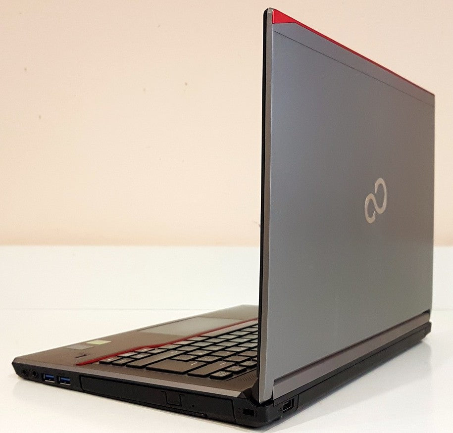 Fujitsu Lifebook E746 i5-6300U / 8 GB / 256 GB SSD / FHD IPS / Win 11