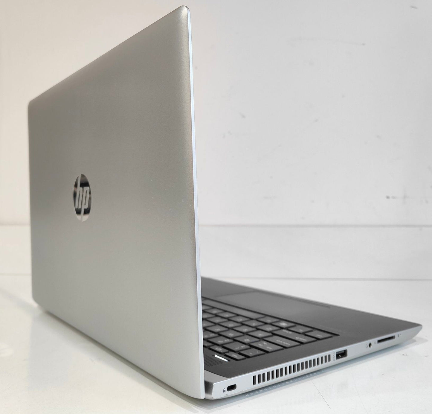 HP ProBook 440 G5 i5-8250U / 8 GB / 256 SSD / FHD / Win 11 / B