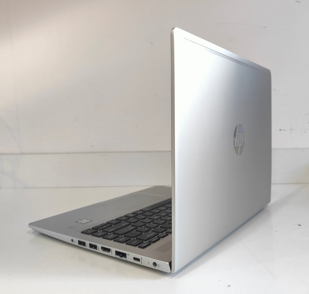 HP ProBook 440 G6 i5-8265U / 8 GB / 256 SSD / FHD / Win 11
