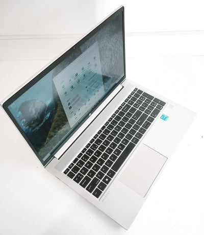 HP ProBook 450 G10 i3-1315U / 16 GB / 256 GB SSD / FHD / Win 11