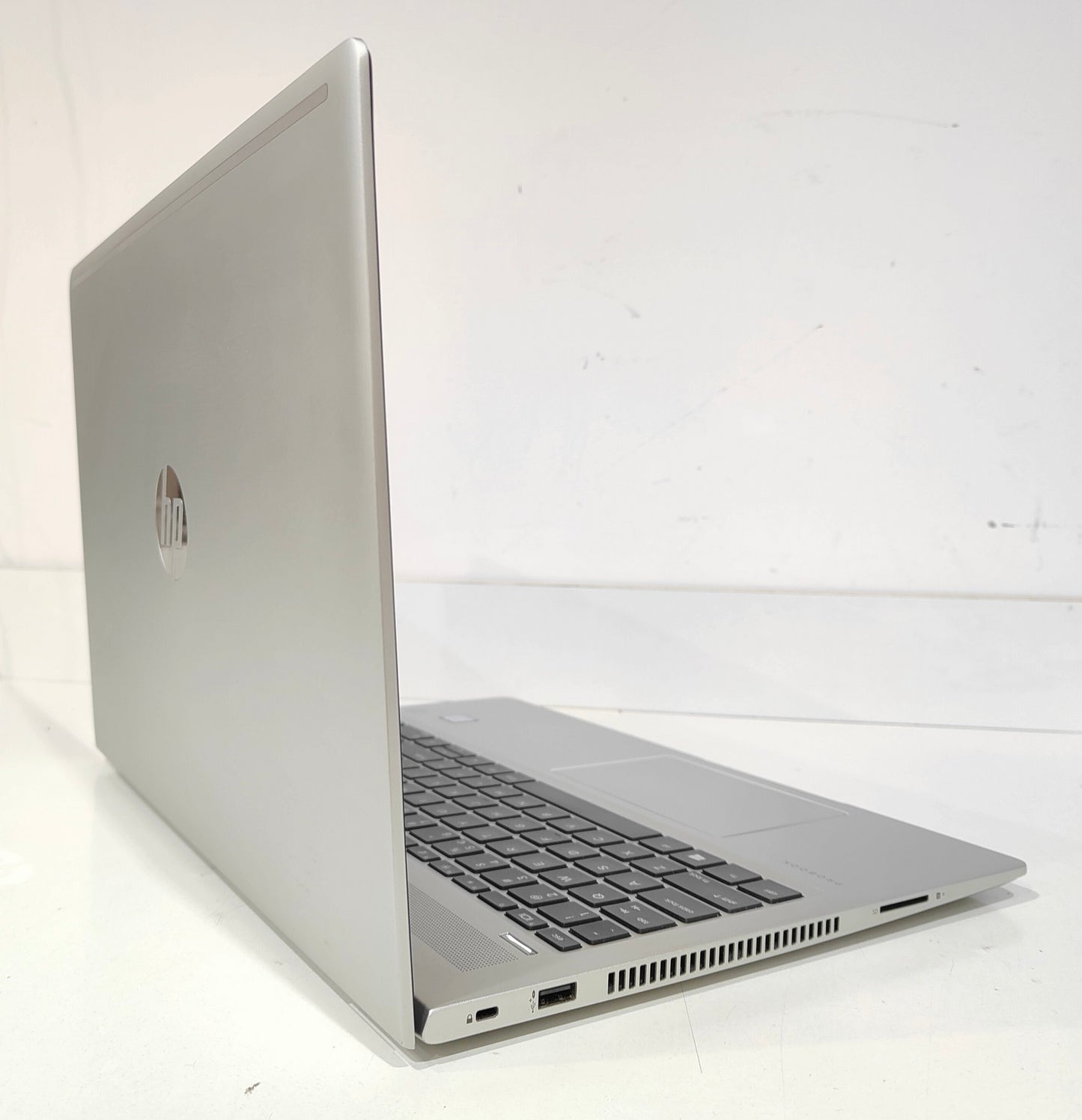 HP ProBook 450 G8 i3-1115G4 / 8 GB / 256 GB SSD / FHD / Win 11
