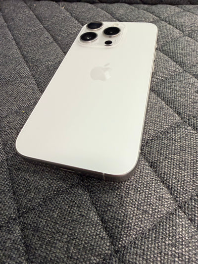 Apple iPhone 15 Pro, Fehér titán 128 GB