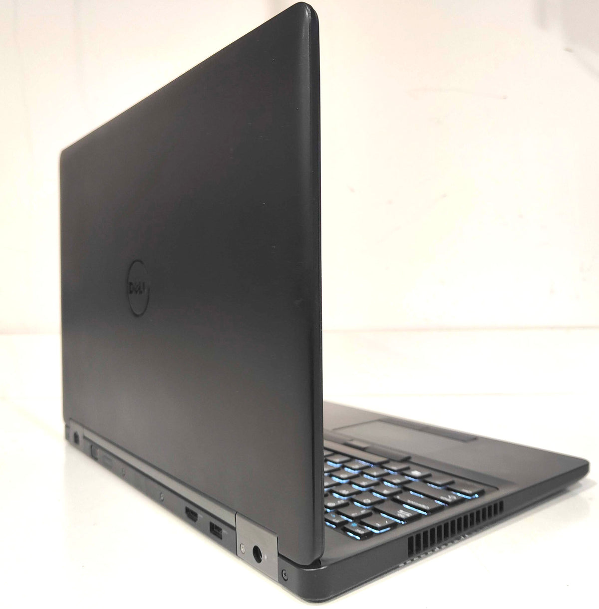 DELL Latitude E5570 i5-6200U / 8 GB / 256 GB SSD / FHD / Win 11