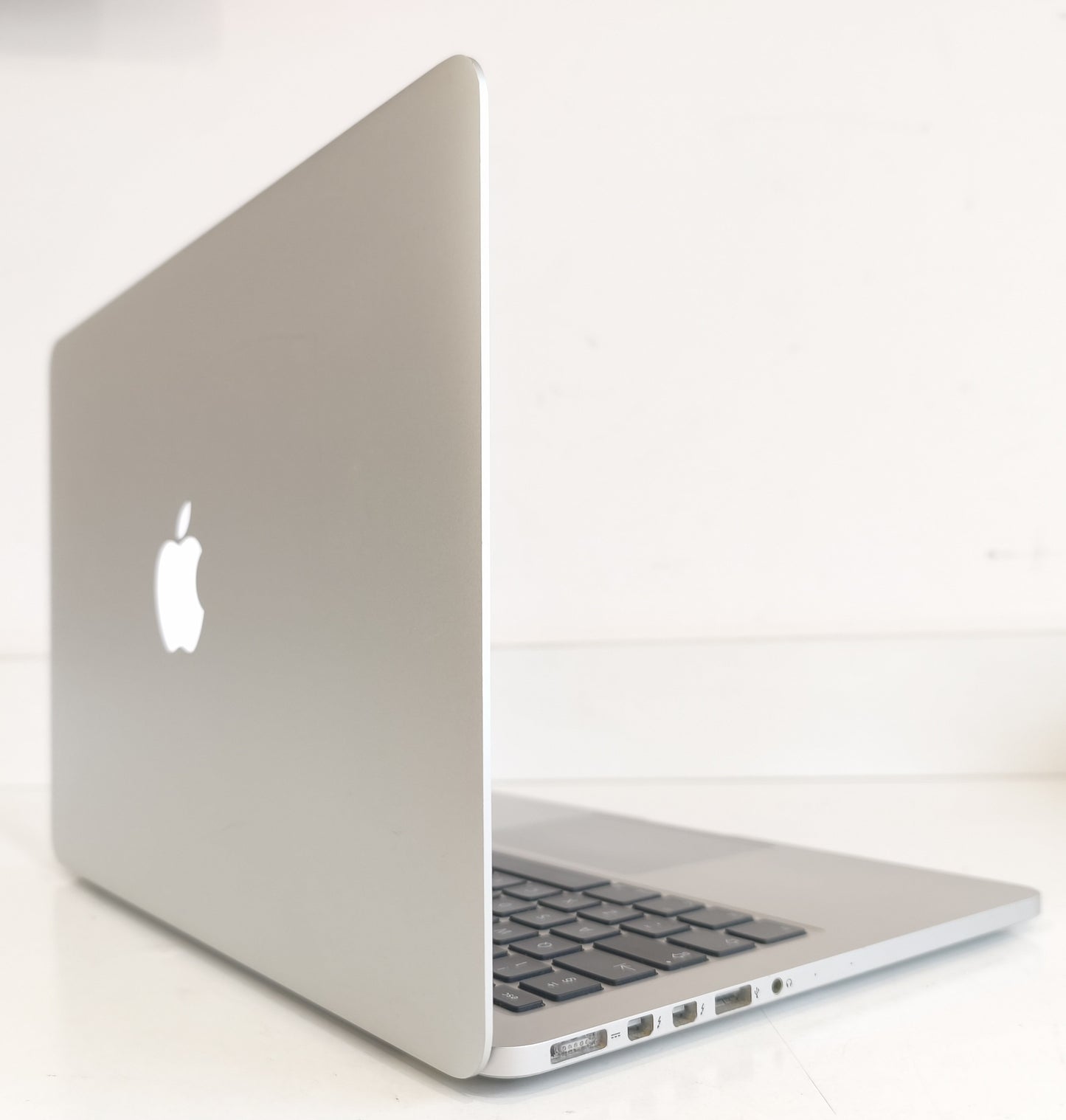 Apple MacBook Pro 13" Retina A1502 | i5-5257U, 8GB RAM, 120GB SSD / QHD