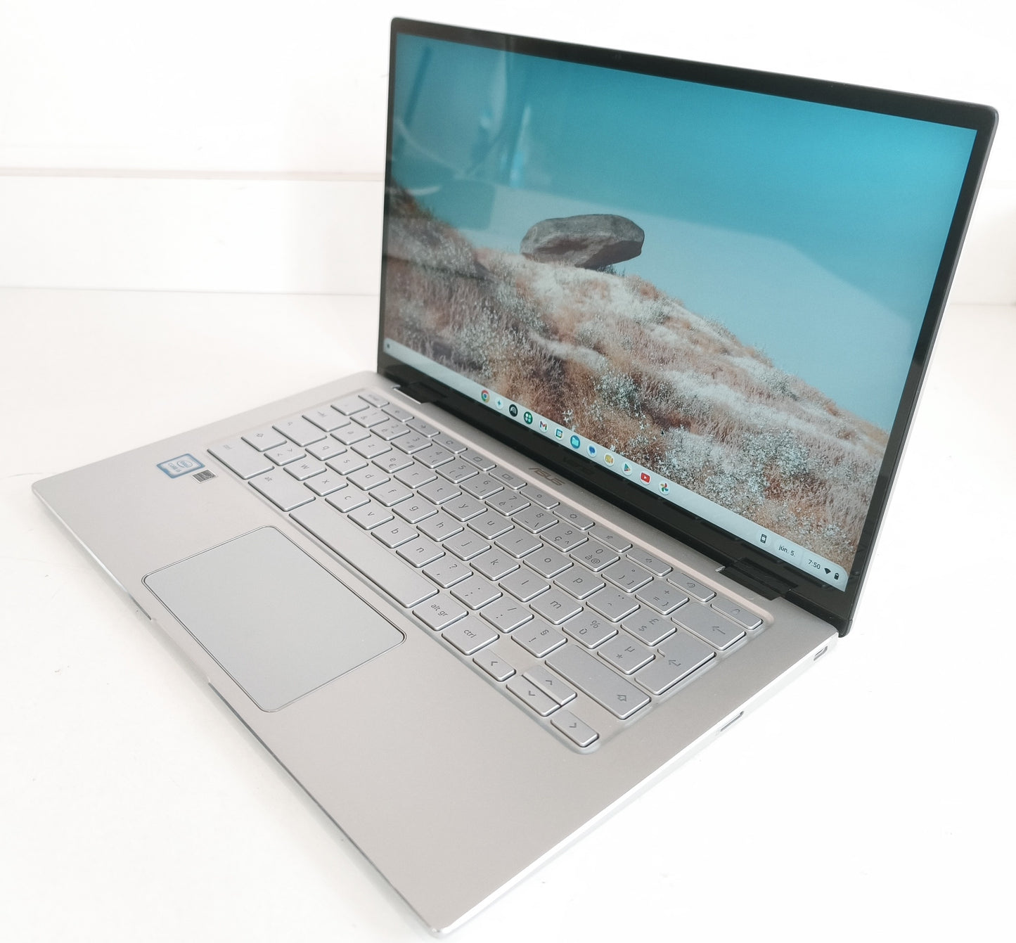 Asus Chromebook Z5400F | i5-8200Y, 8GB RAM, 120GB SSD, FHD Touch