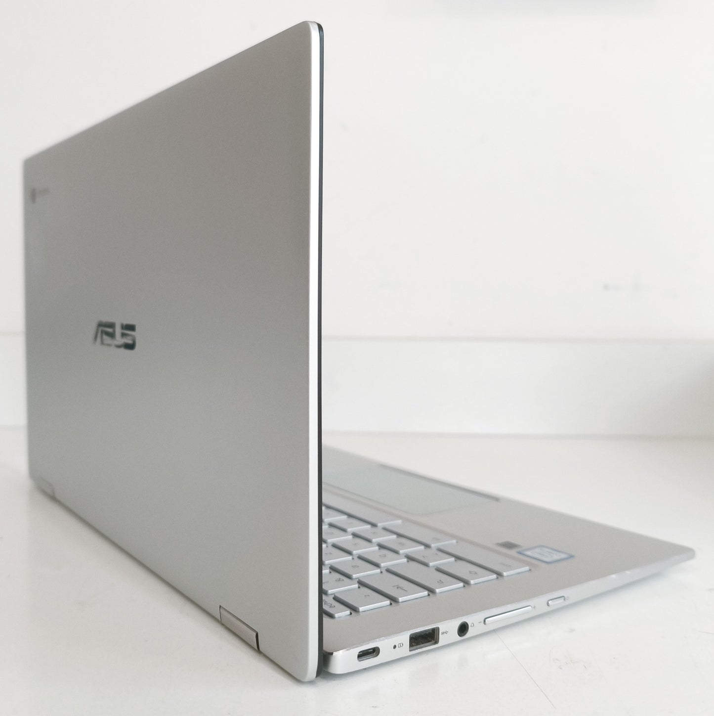Asus Chromebook Z5400F | i5-8200Y, 8GB RAM, 120GB SSD, FHD Touch