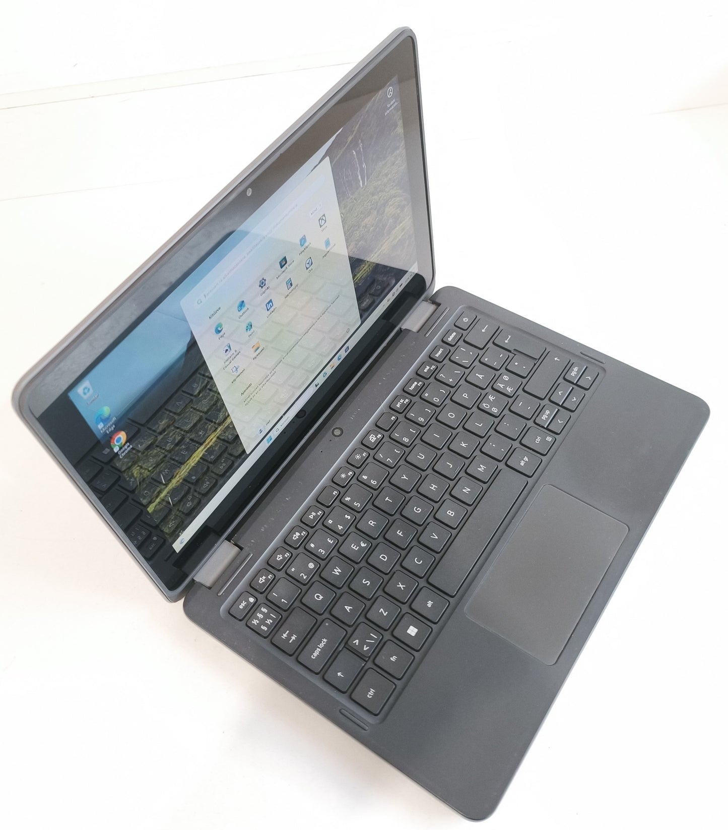 DELL Latitude 3120  N5100 / 4 GB / 120 GB SSD / FHD / Win 11
