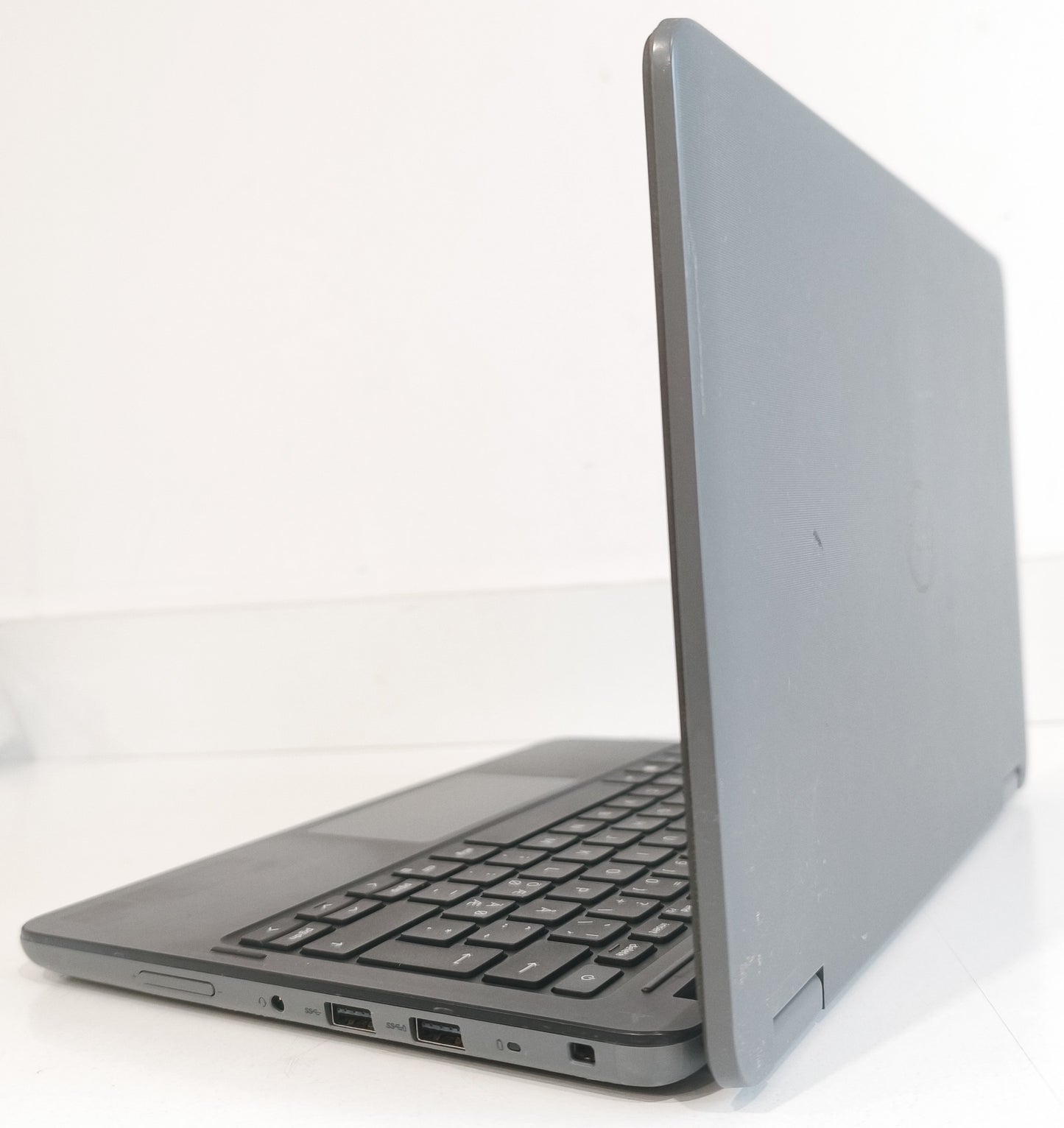 DELL Latitude 3120  N5100 / 4 GB / 120 GB SSD / FHD / Win 11
