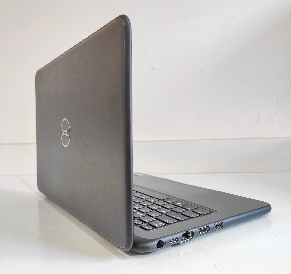 DELL Latitude 3310  Pentium Gold 5405U / 8 GB / 120 GB SSD / HD / Win 11