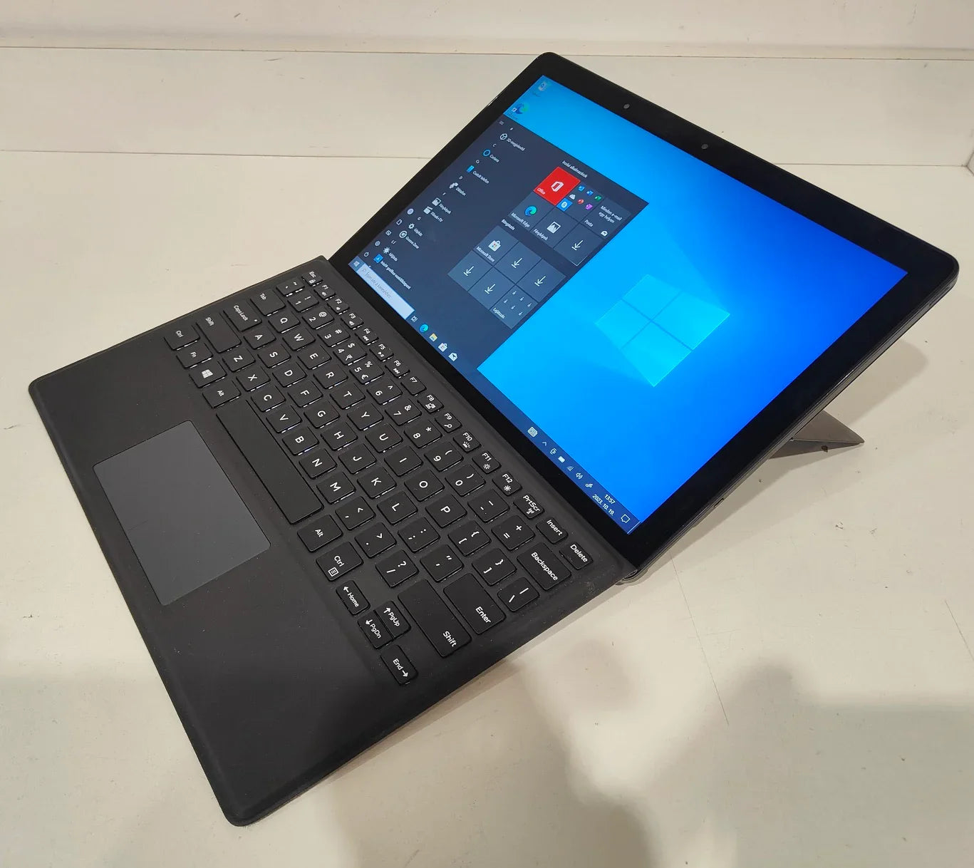 DELL Latitude 5285 2 in 1 i5-7200U / 8 GB / 120 GB SSD / FHD Touch / Win 11