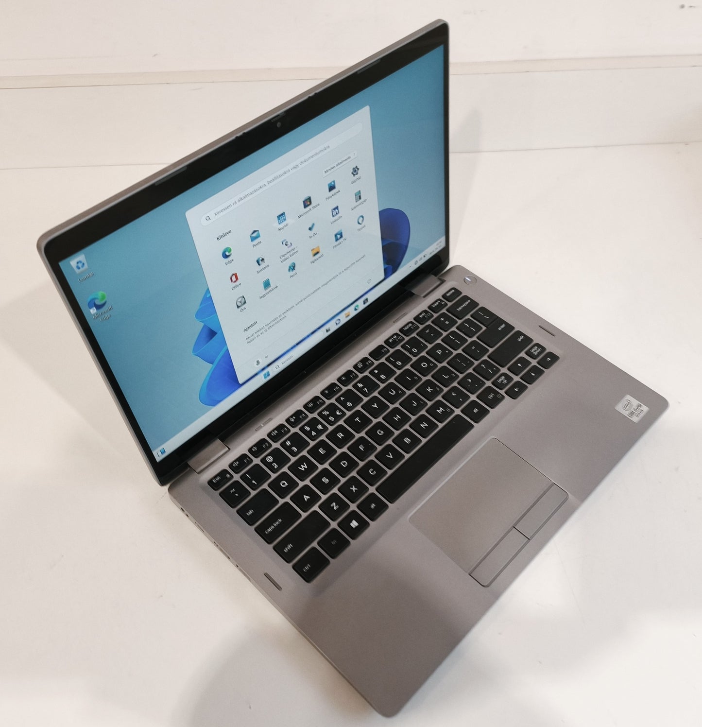DELL Latitude 5310 2 in 1   i5-10310U / 8GB / 256 GB SSD / FHD Touch / Win 11