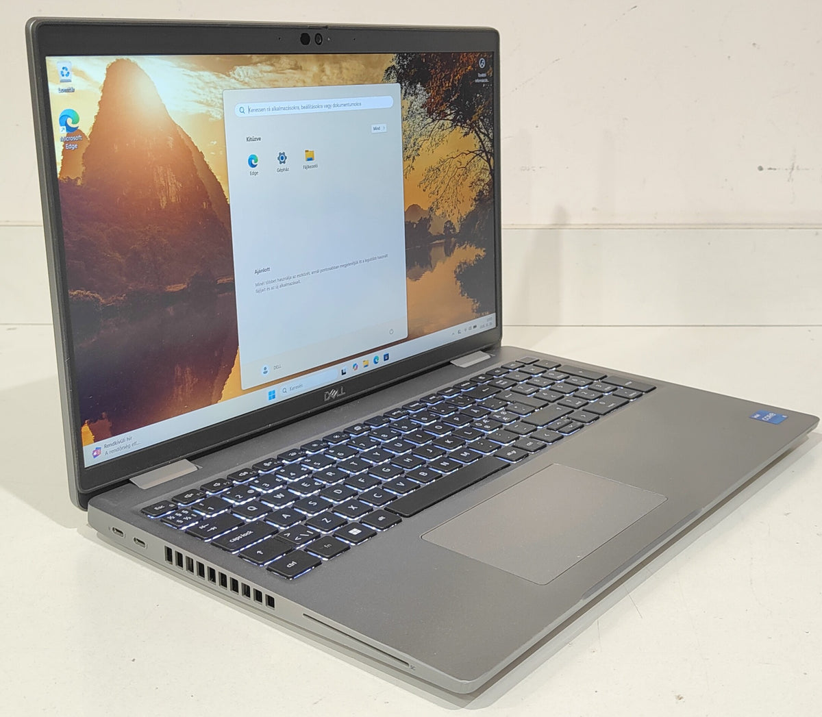 DELL Latitude 5521  i7-11850H / 32 GB / 512 GB SSD / FHD / MX450 / Win 11