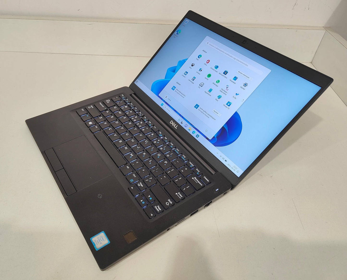 DELL Latitude 7300  i5-8365U / 8 GB / 256 GB SSD / FHD / Win 11