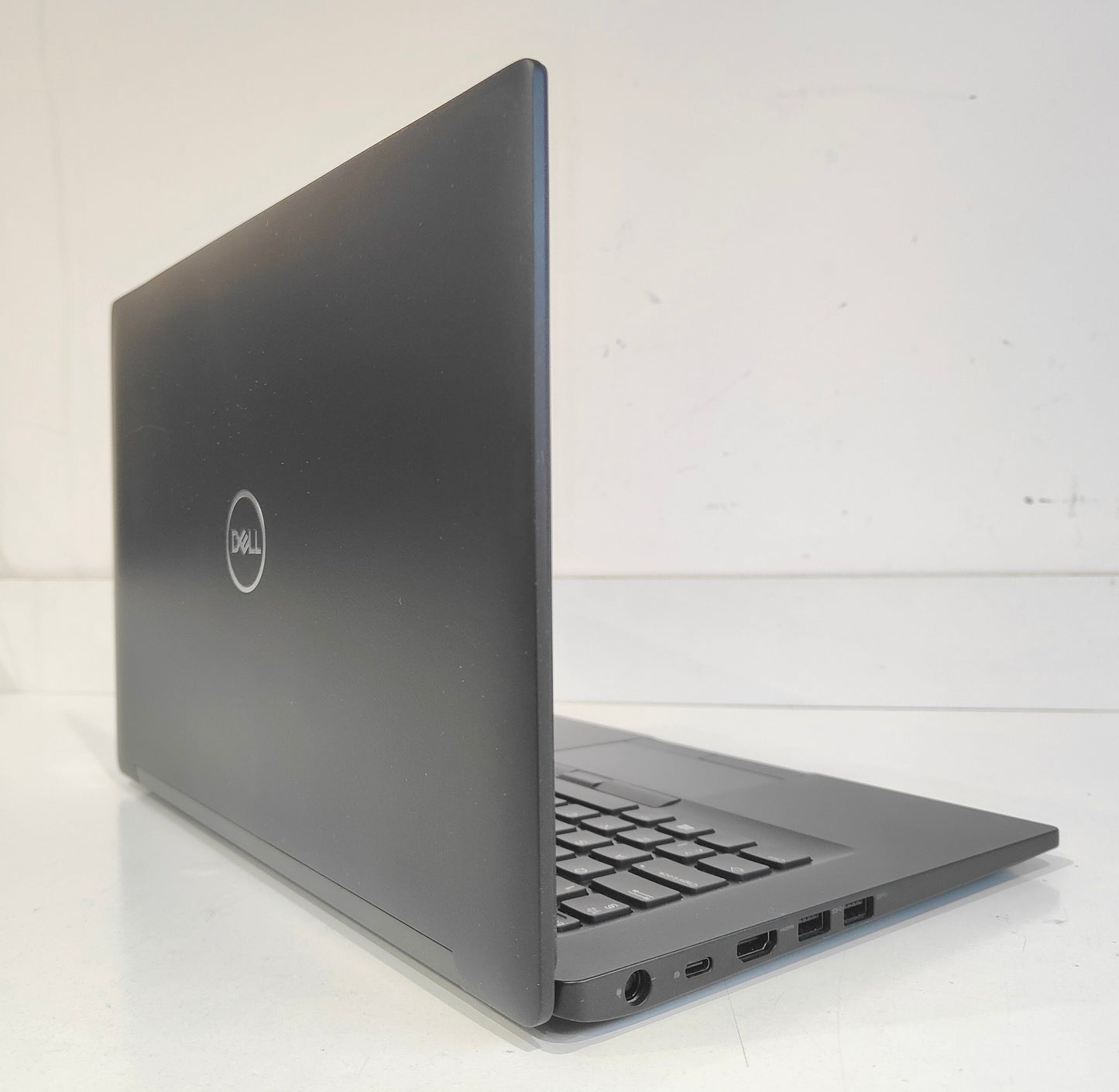 DELL Latitude 7490 i7-8650U / 8 GB / 256 GB SSD / FHD / Win 11