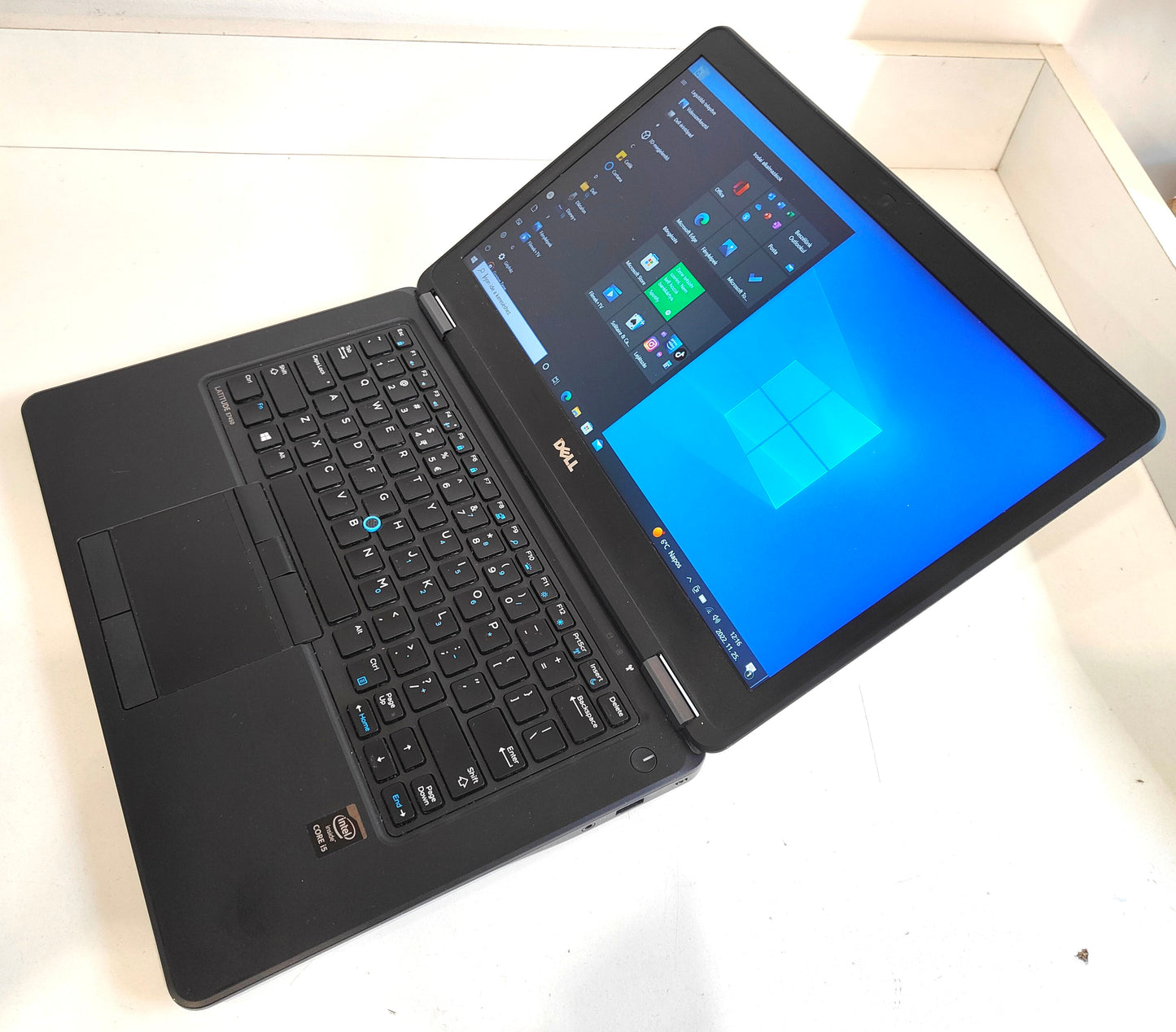 DELL Latitude E7450 Touch  i5-5300U / 16 GB / 120 GB SSD / FHD Touch / Win 10