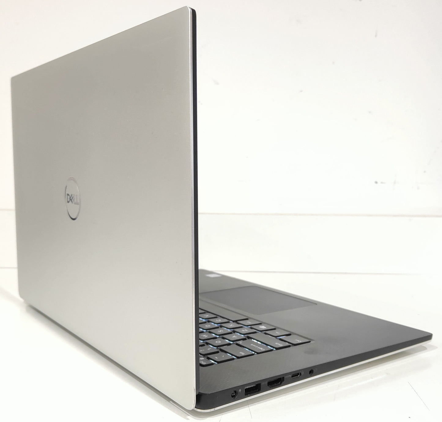 DELL Precision 5540  i7-9850H / 32 GB / 1 TB SSD / 4K Touch / Quadro T2000
