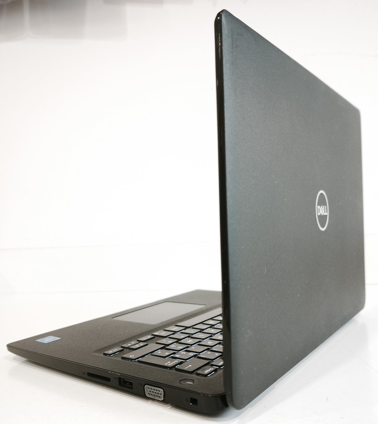 DELL Wyse 5470  N4100 / 8 GB / 120 GB SSD / IPS / Win 11