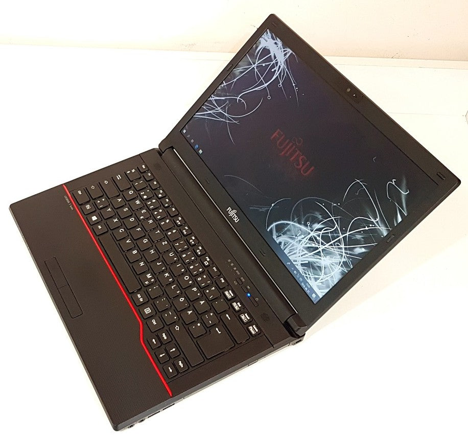 Fujitsu LifeBook E546   i3-6100U / 8 GB / 128 GB SSD / Win 11