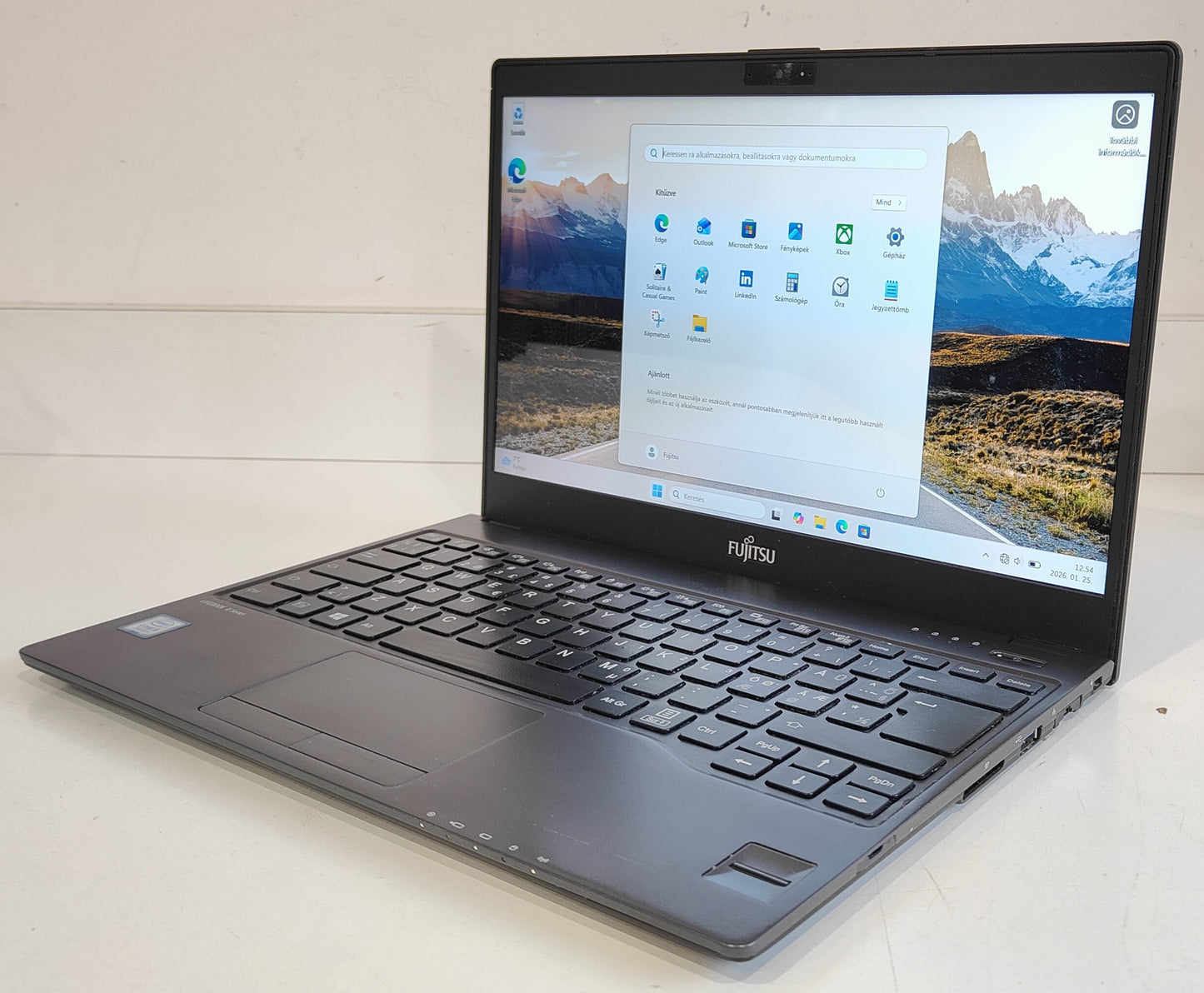 Fujitsu Lifebook U937 i5-7200U / 8 GB / 256 GB SSD / FHD Touch / Win 11