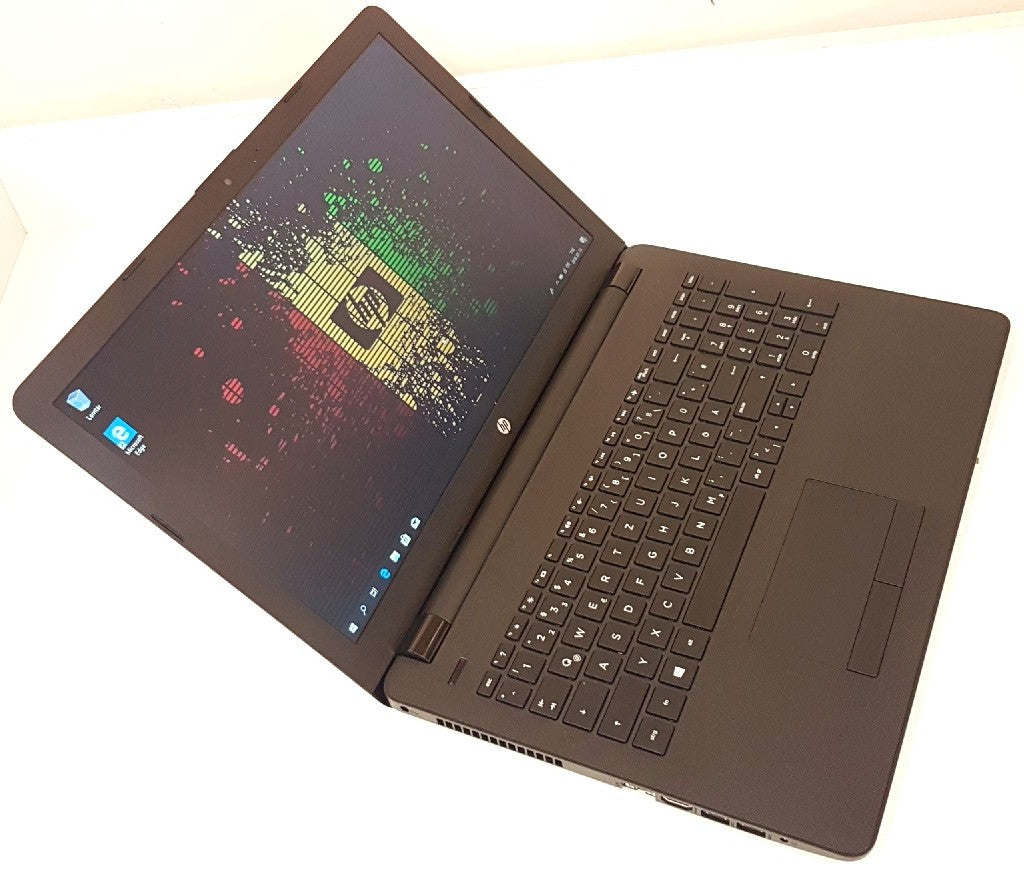 HP 250 G4  i5-6200U / 8 GB / 256 GB SSD / FHD / Win 11