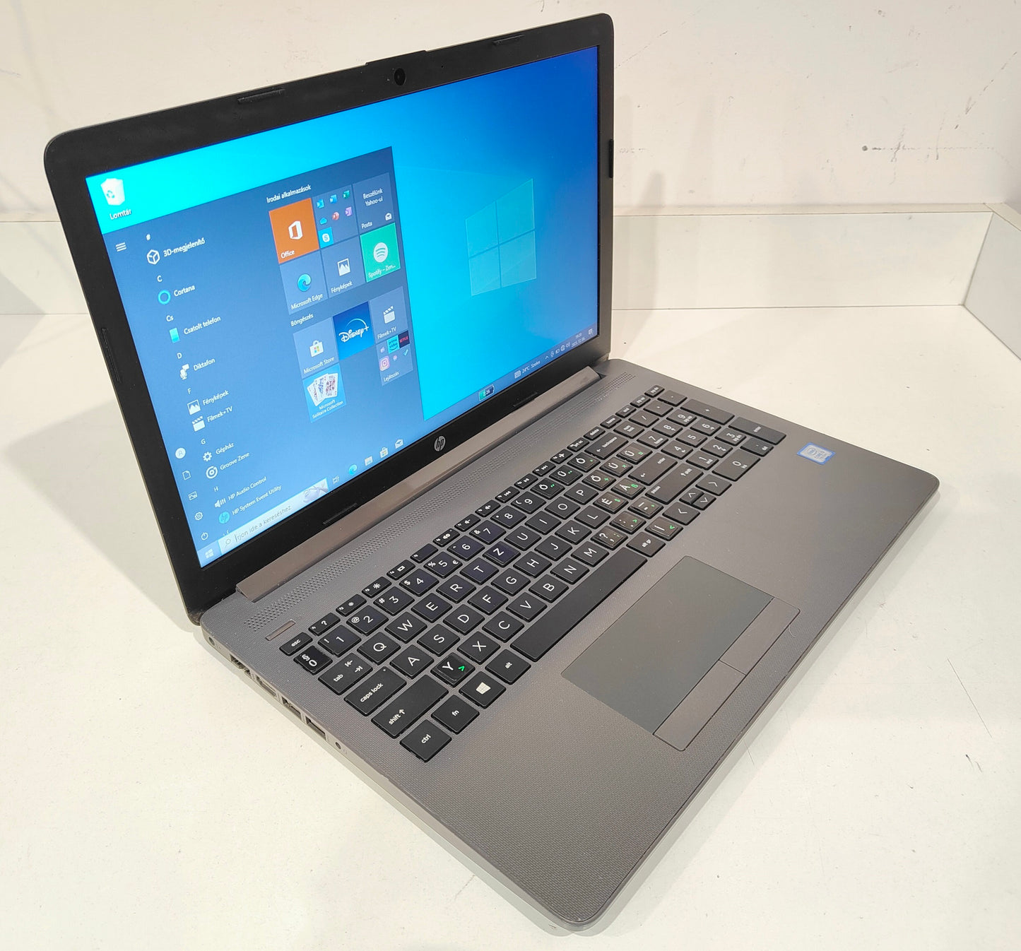 HP 250 G7  i3-7100 / 8 GB / 120 GB SSD / HD / Win 11