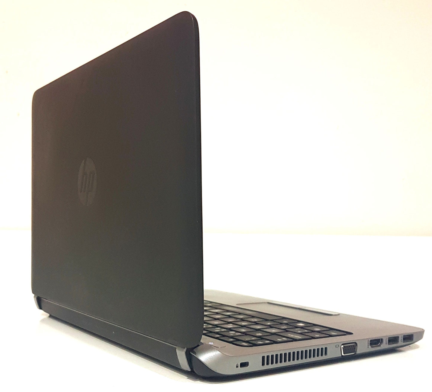 HP ProBook 430 G2  i3-4030U / 4 GB / 500 GB HDD / Win 10