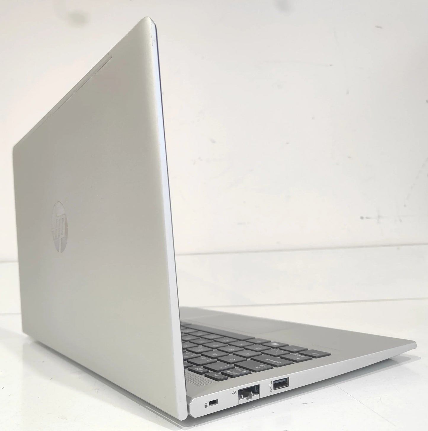 HP ProBook 440 G8 i3-1115G4 / 8 GB / 256 GB SSD / FHD / Win 11