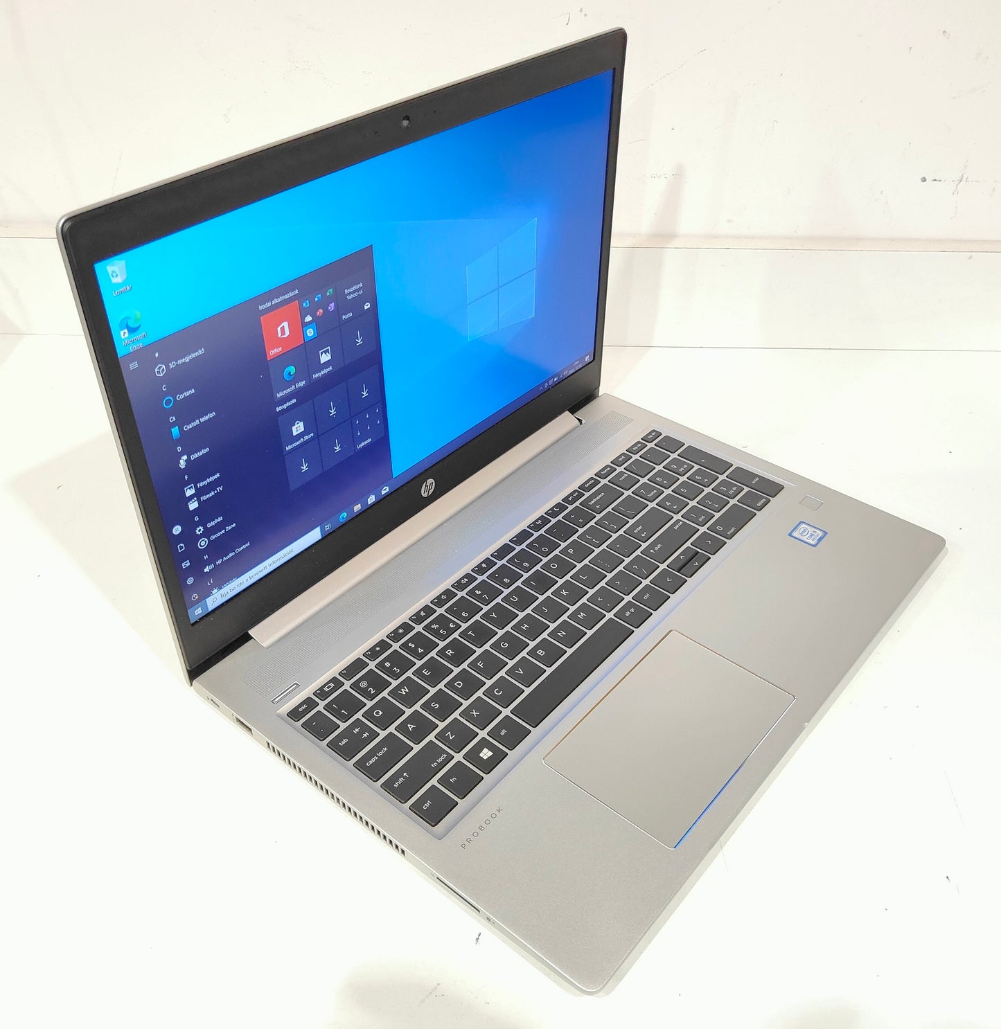 HP ProBook 450 G8  i3-1115G4 / 8 GB / 256 GB SSD / FHD / Win 11