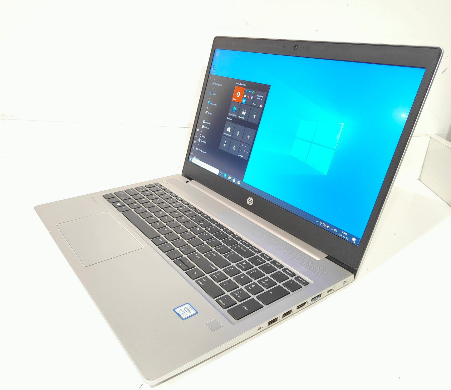 HP ProBook 450 G8  i3-1115G4 / 8 GB / 256 GB SSD / FHD / Win 11