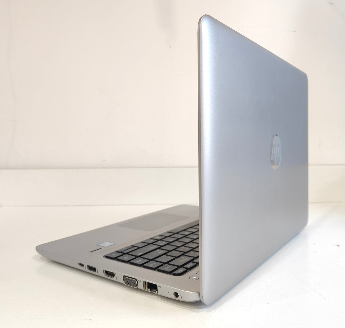 HP ProBook 440 G4 i3-7100U / 8 GB / 120 GB SSD / HD / Win 11