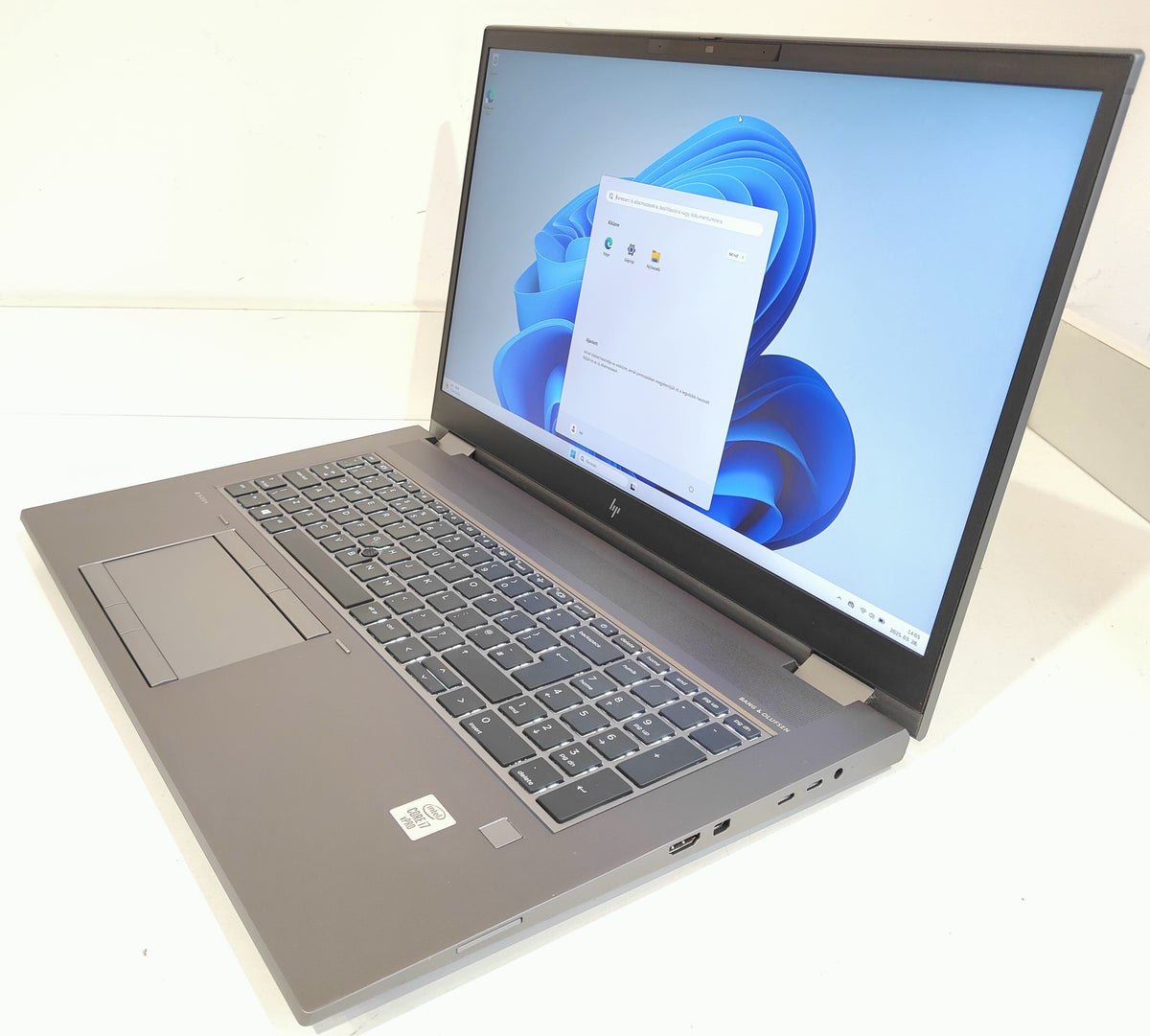 HP ZBook Fury 17 G7  i7-10850H / 32 GB / 512 GB SSD / RTX 3000 / FHD / Win 11