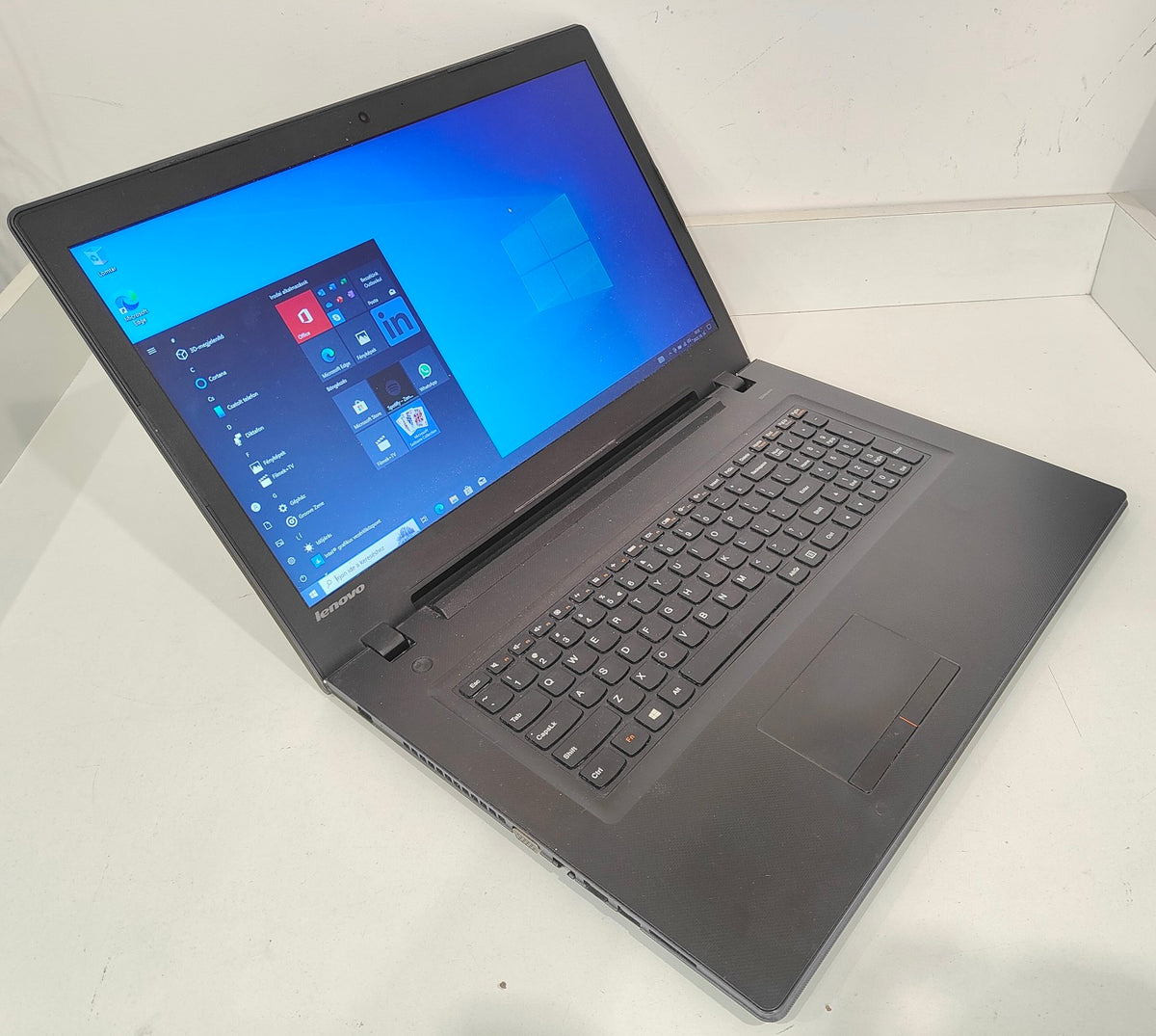 Lenovo B71-80  i7-6500U / 8 GB / 512 GB SSD / FHD IPS / Radeon R5 / Win 11