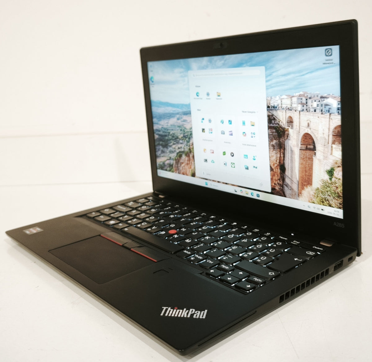 Lenovo ThinkPad A285 Ryzen 5 2500U / 8 GB / 256 GB SSD / FHD / Win 11