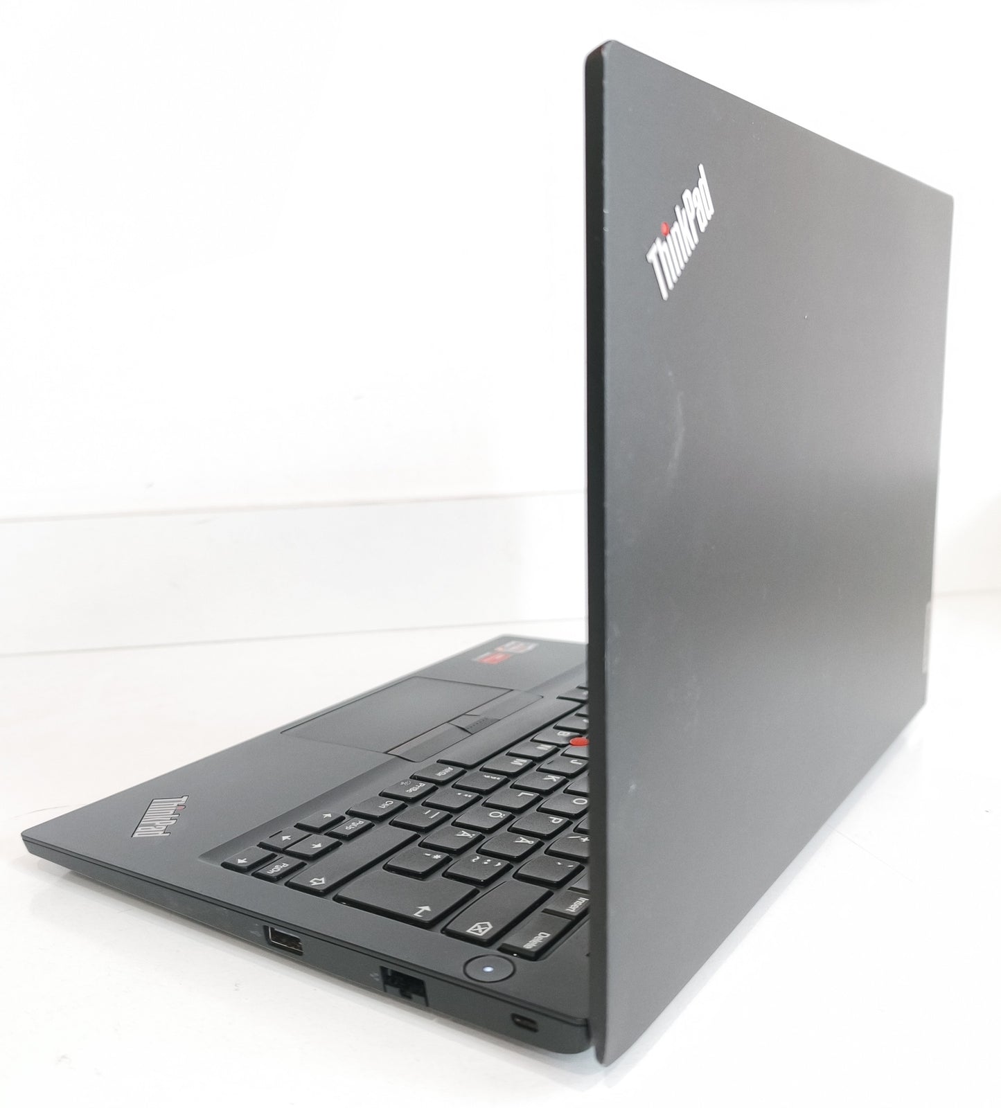 Lenovo ThinkPad E14 G2  Ryzen 3 4300U / 8 GB / 256 GB SSD / FHD / Win 11