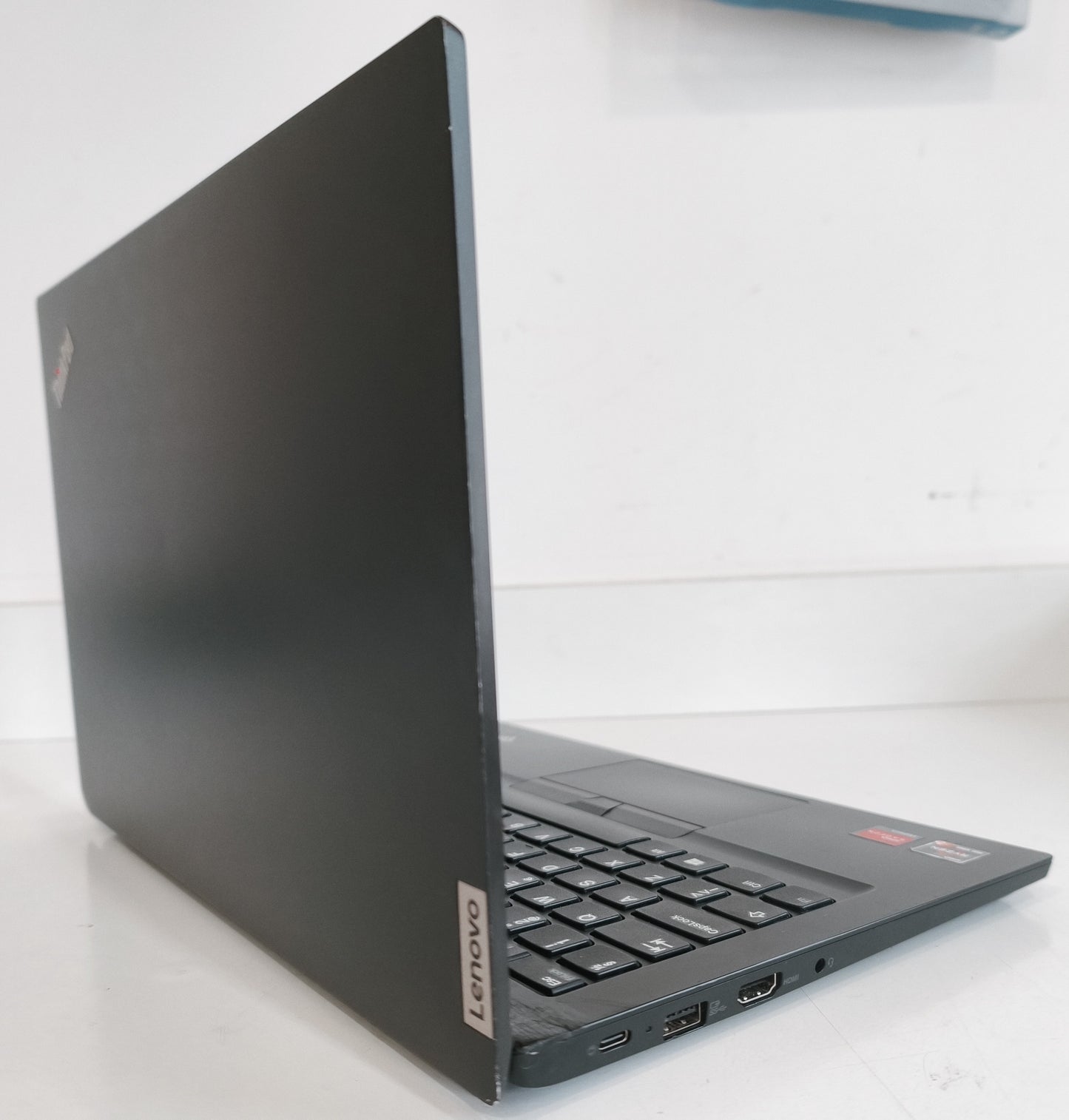 Lenovo ThinkPad E14 G2  Ryzen 3 4300U / 8 GB / 256 GB SSD / FHD / Win 11