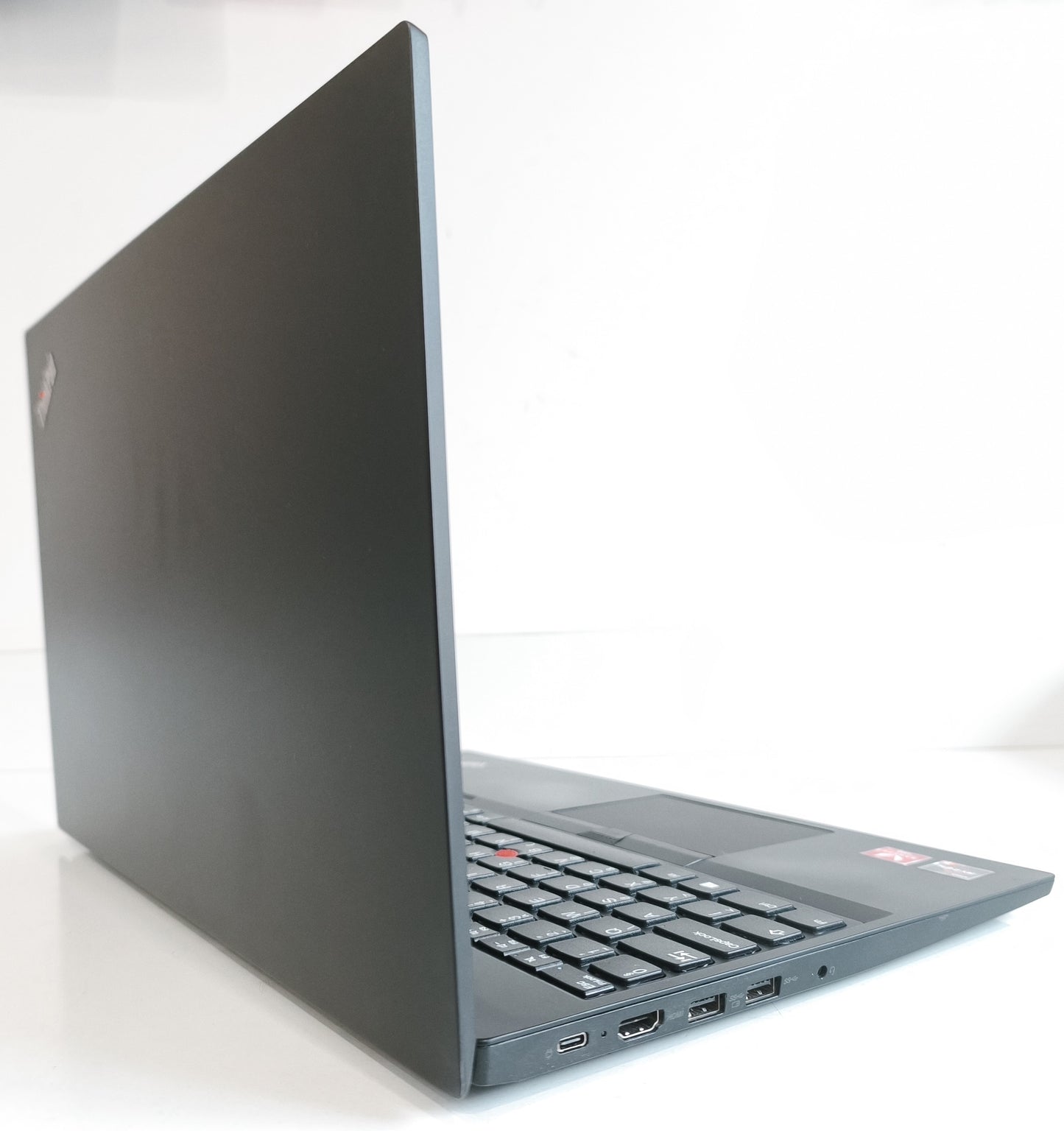 Lenovo ThinkPad Edge E595  Ryzen 5 3500U / 8 GB / 256 GB SSD / FHD / Win 11