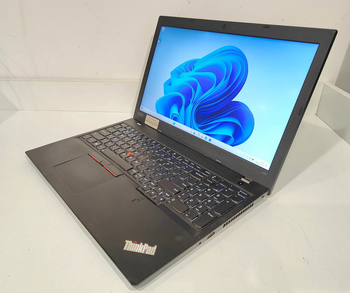 Lenovo ThinkPad L580 i5-8350U / 8 GB / 256 GB SSD / FHD / Win 11