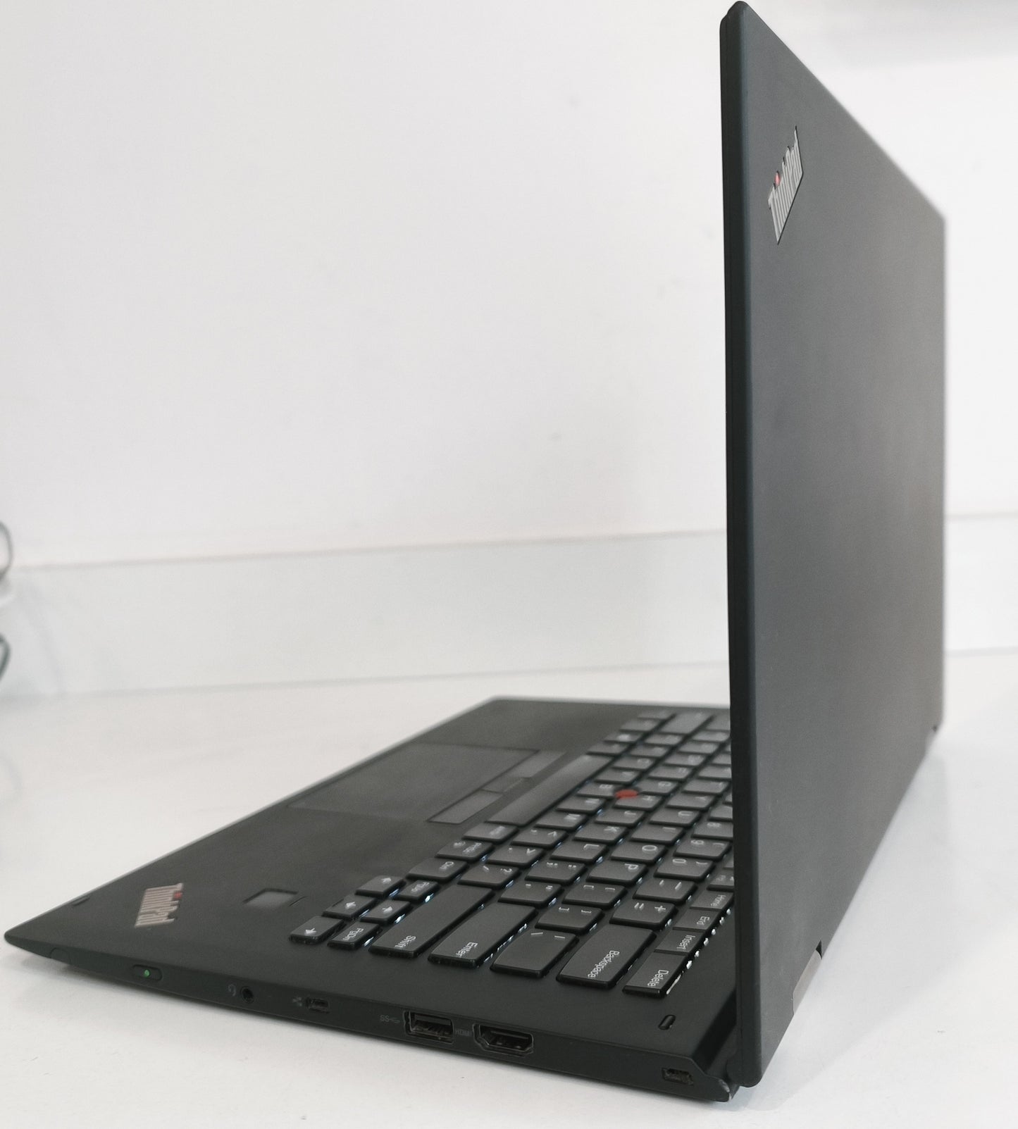 Lenovo ThinkPad X1 Yoga G2  i7-7600U / 8 GB / 256 GB SSD / FHD Touch / Win 11