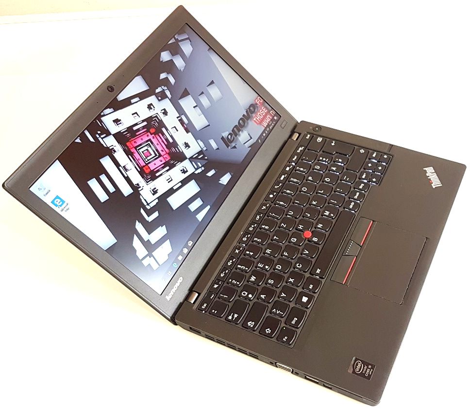 Lenovo ThinkPad X250 i3-5010U / 8 GB / 120 GB SSD / Win 10