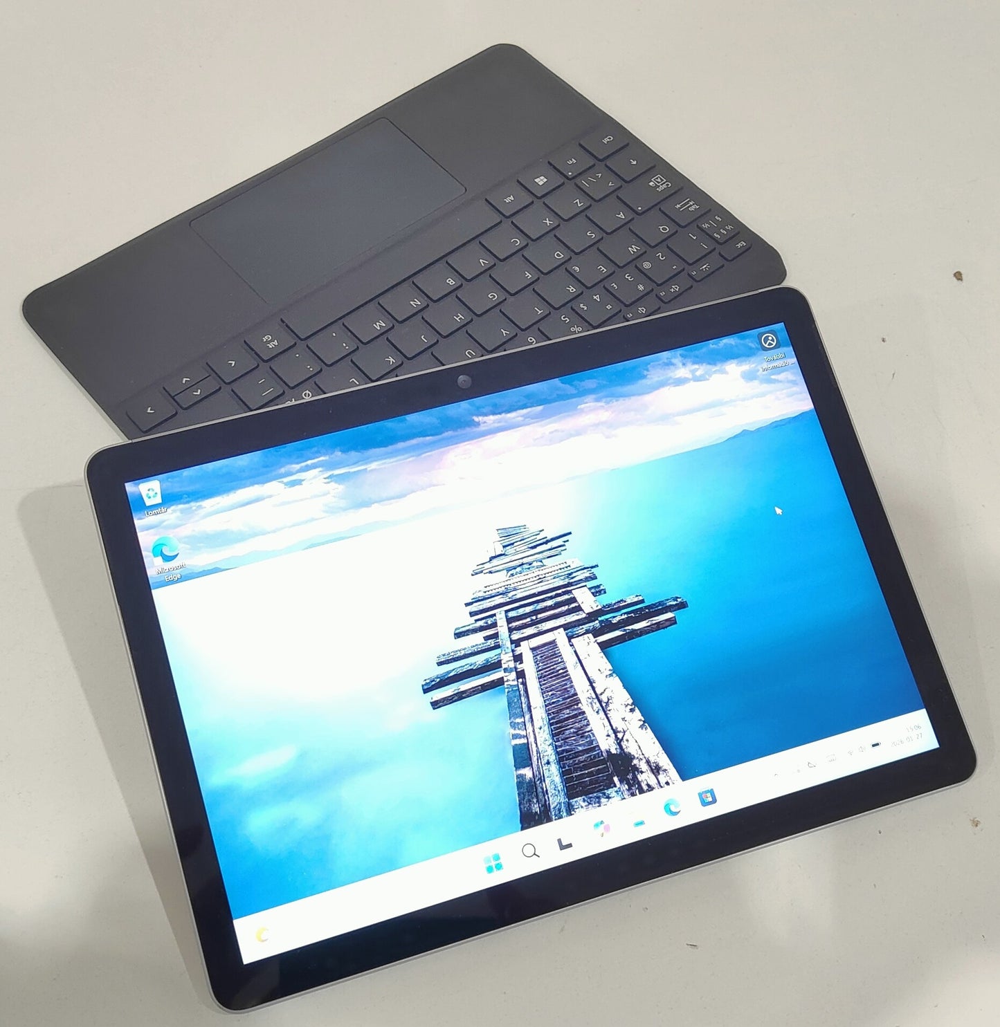 Microsoft Surface Go 2  Intel 4425Y / 8 GB / 120 GB SSD / FHD Touch 2 in 1