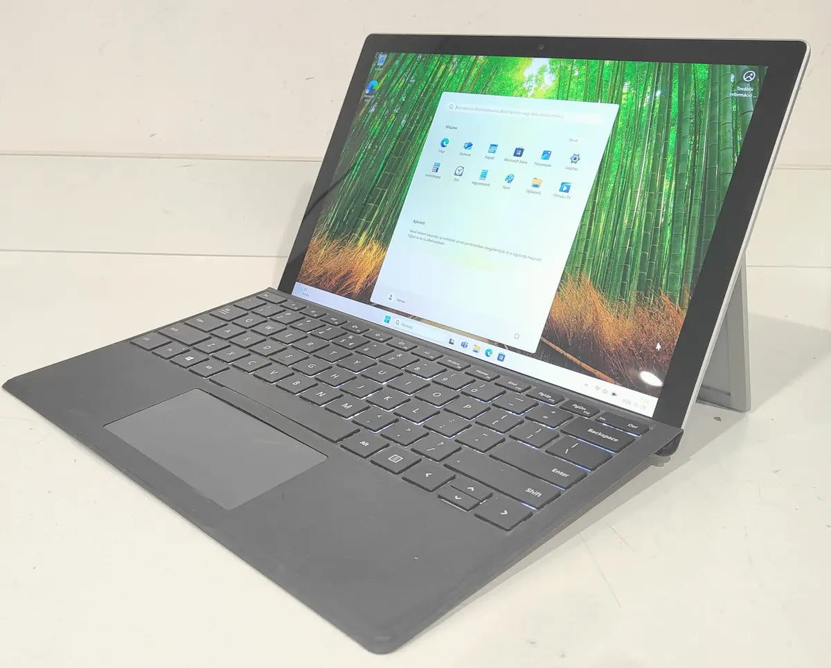 Microsoft Surface Pro 7+  i5-1135G7 / 16 GB / 256 GB SSD / FHD Touch / Win 11