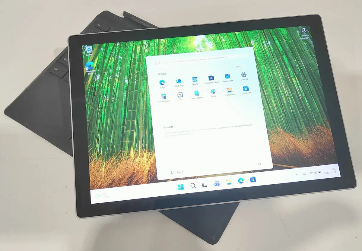 Microsoft Surface Pro 7+  i5-1135G7 / 16 GB / 256 GB SSD / FHD Touch / Win 11